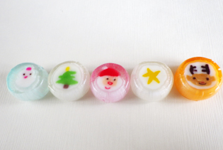 クリスマスキャンディはサンタ 星 ツリー 雪だるま トナカイがかわいいと人気です 飴の通販 金扇
